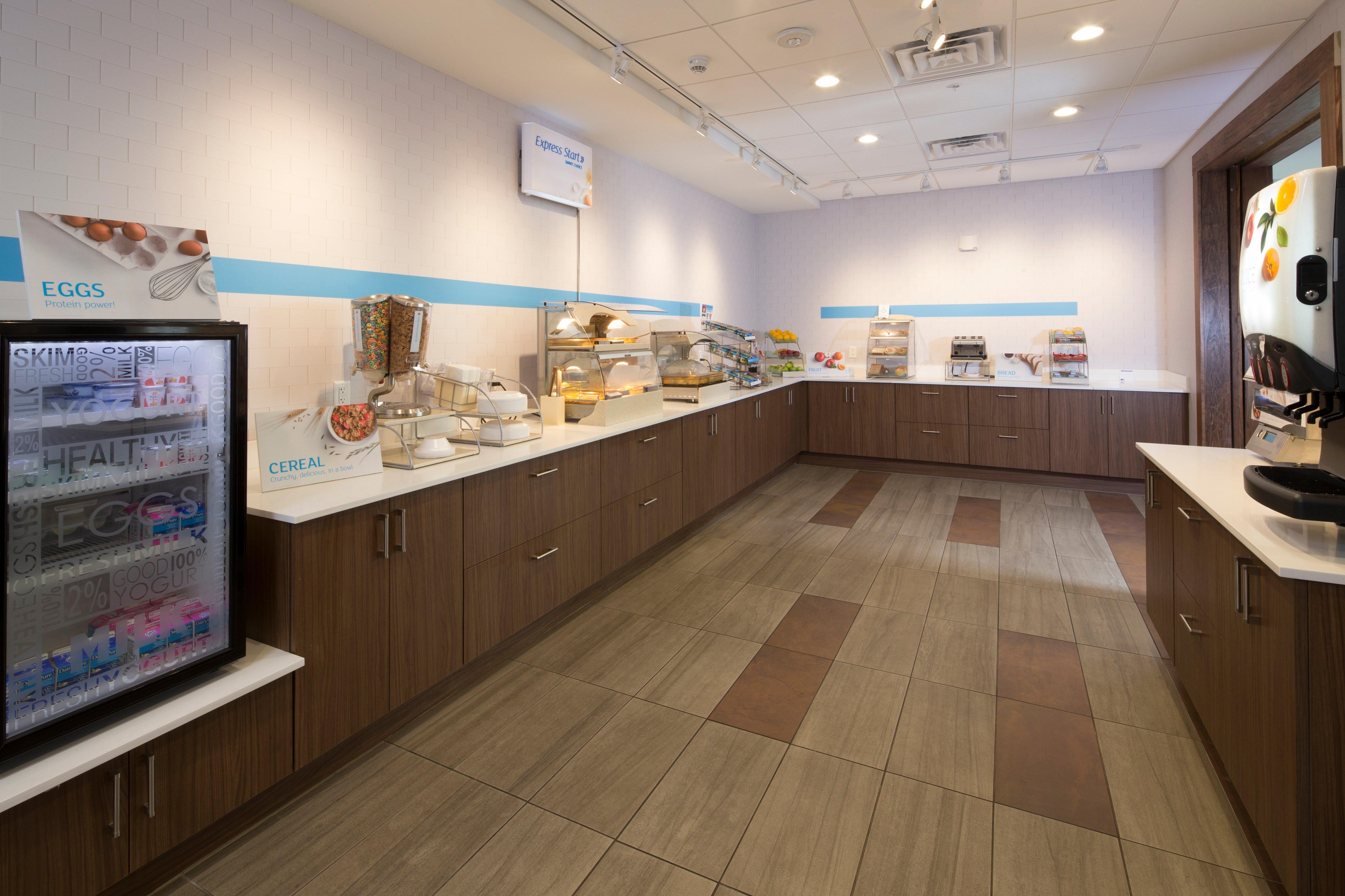 Holiday Inn Express Hotel & Suites Bay City By Ihg Exterior foto